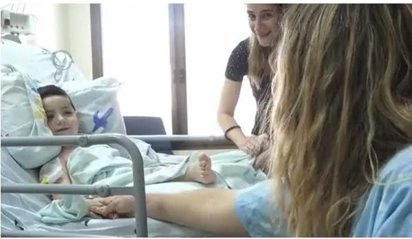 מיכל תורמת ללאון במקום לבעלה