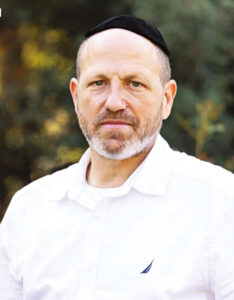 אבי גרינברג שתרם כליה, כתב ספר ותורם את כל ההכנסות מהספר למתנת חיים